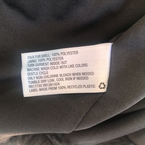 Xhilaration gray fuzzy waist jacket - Picture 5 of 8